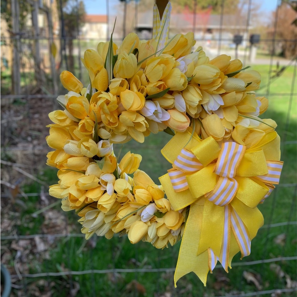 Beautiful handmade yellow tulip wreath